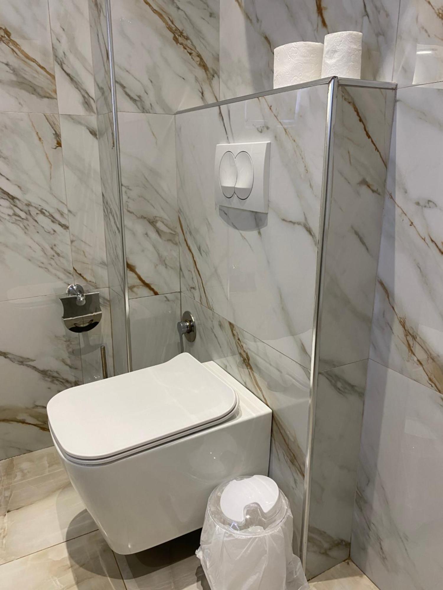 Troy Aparthotel Durrës Exteriör bild